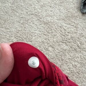 Lululemon Crops Size 8 GUC